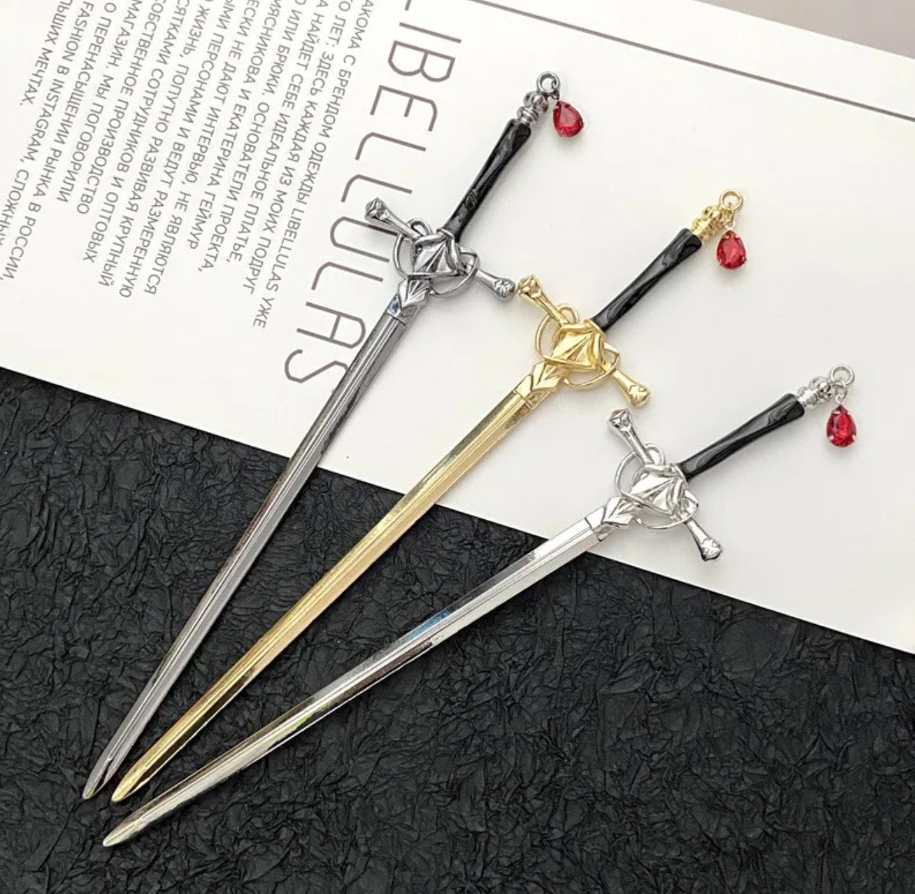 Woman’s sword shaped hairpin