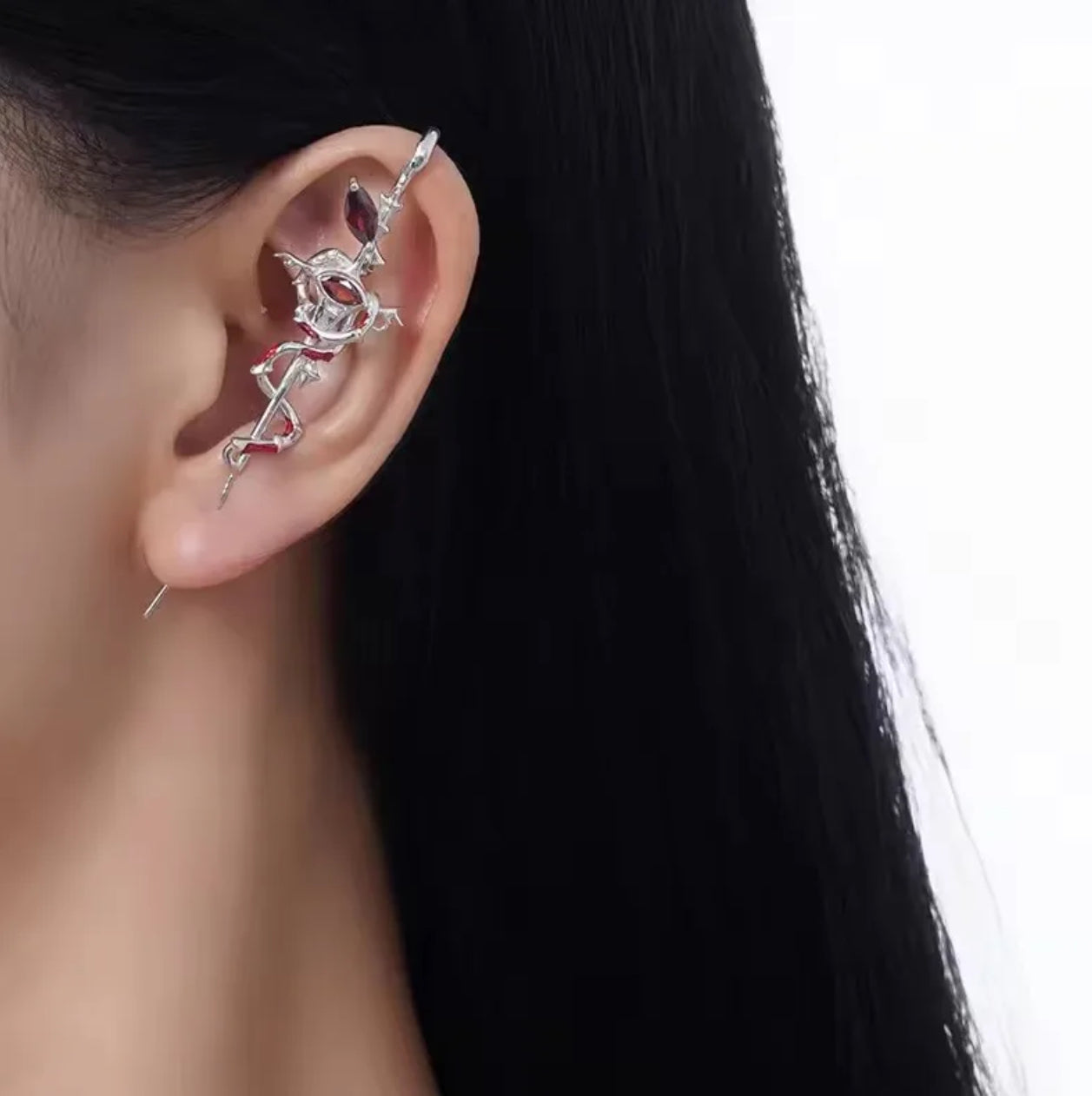 Venom of medusa ear-cuff