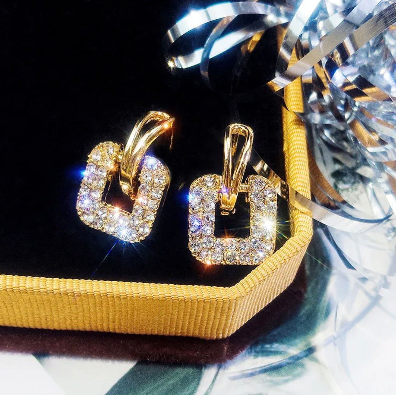 Rhinestone earring