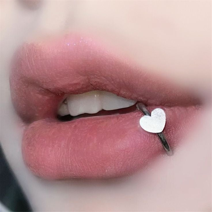 Heart lip ring