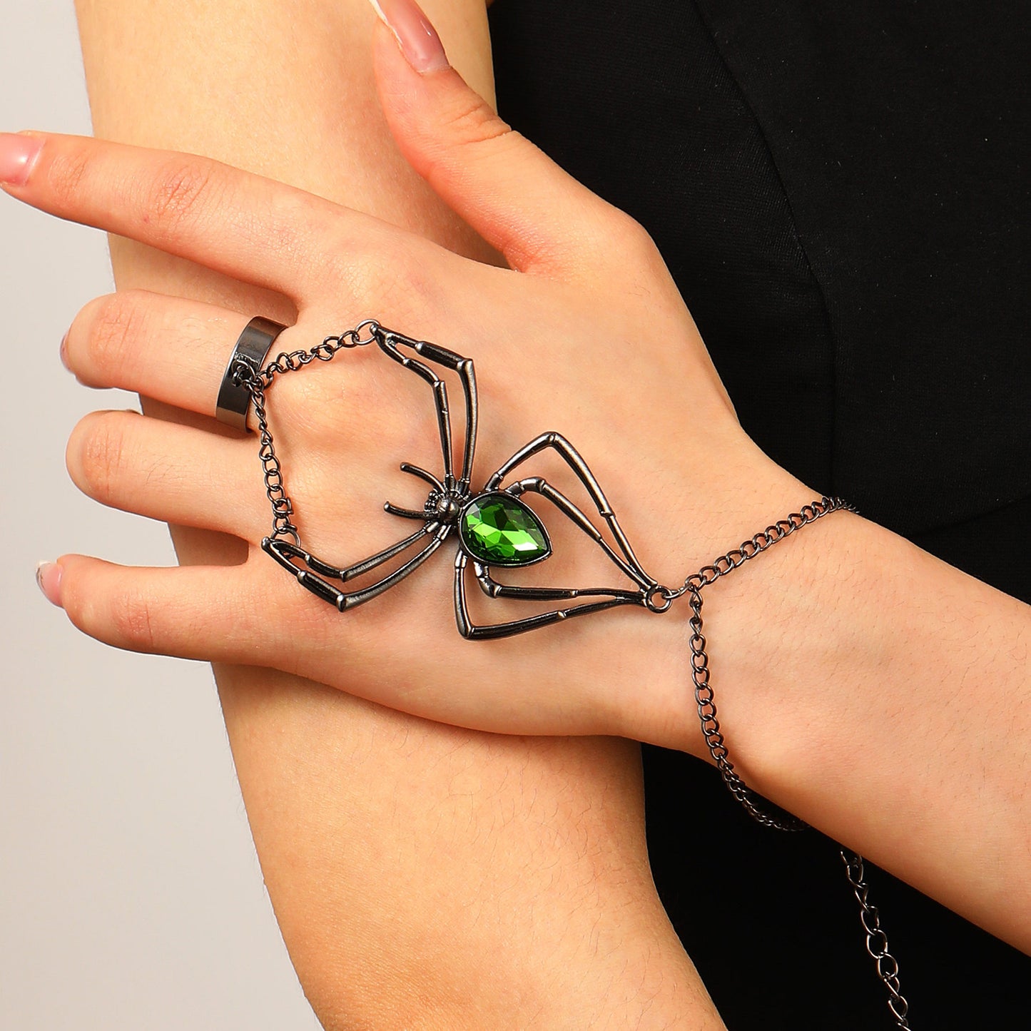 Black Widow Hand Chain