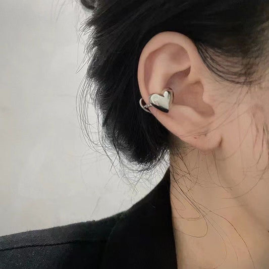 Heart earcuff
