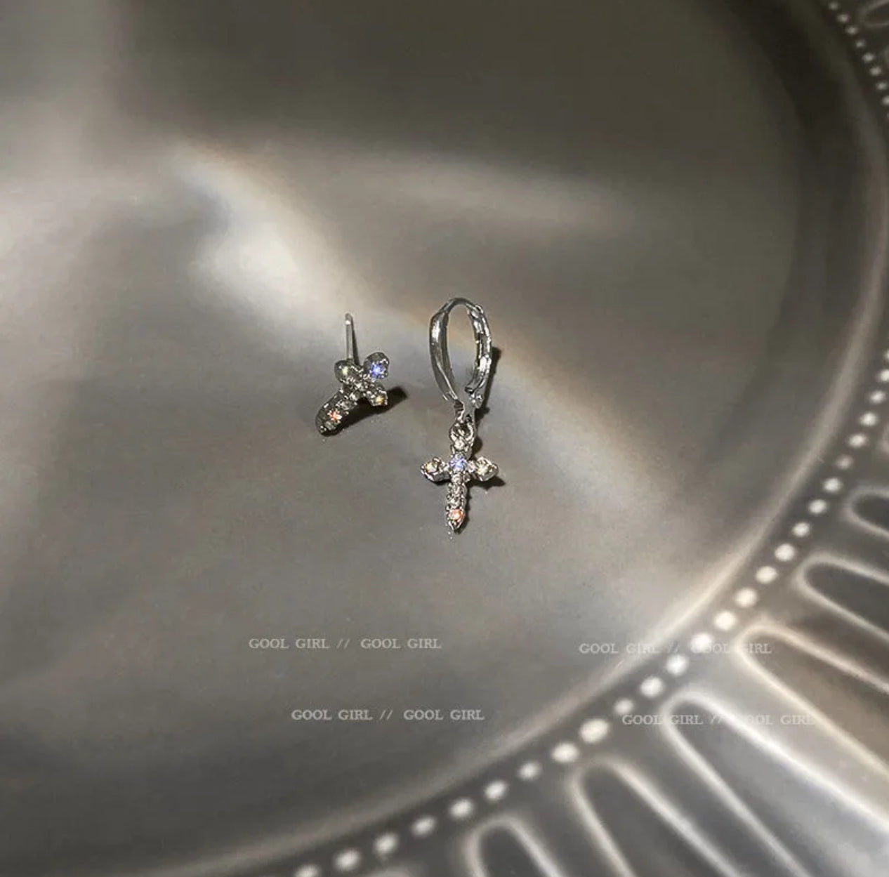 Cross rhinestone studs