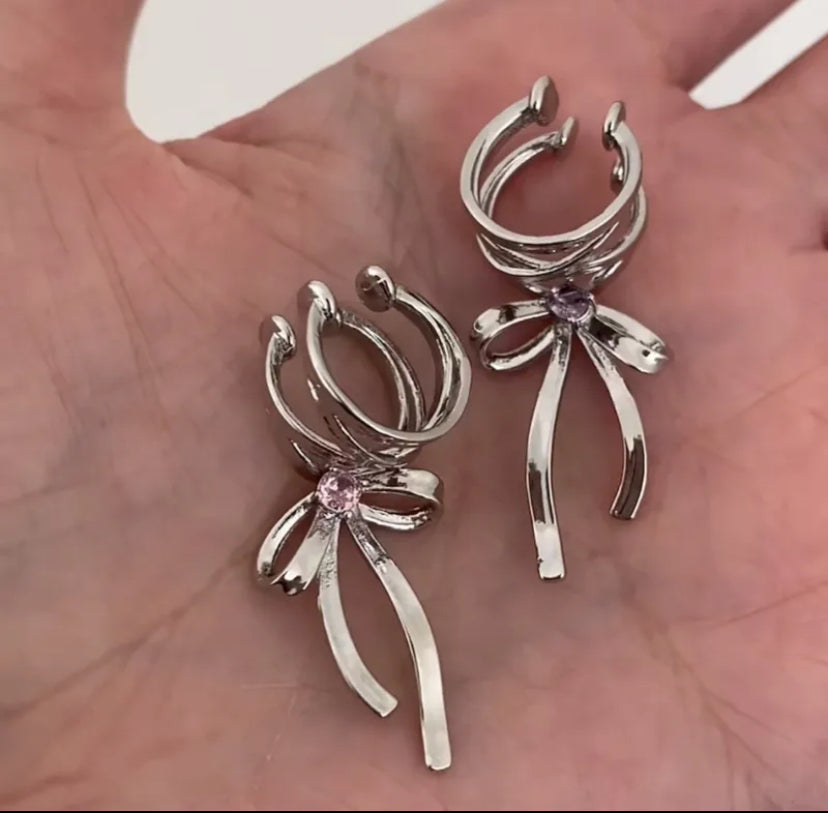 Twilight ribbon ear-cuff