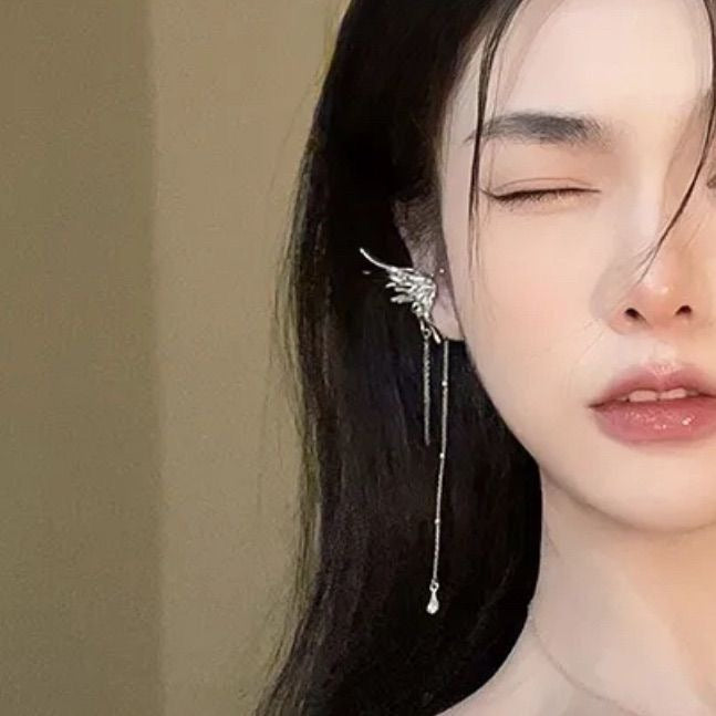 Butterfly ear-cuff