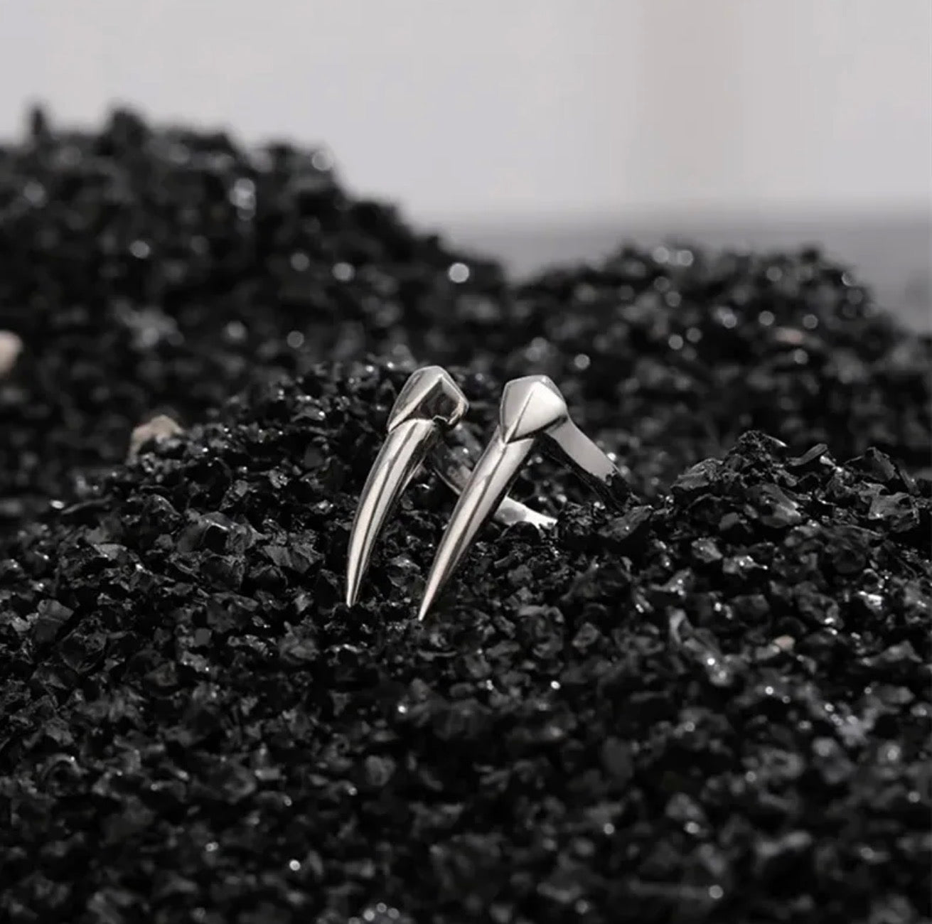 Vamp fang open ring