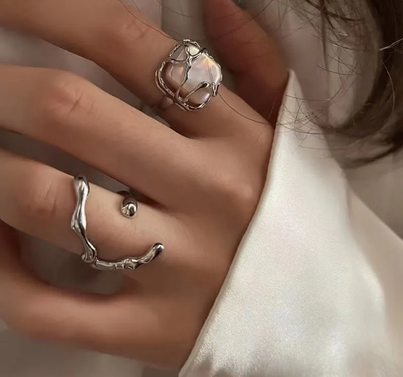 Geometric pearl ring set