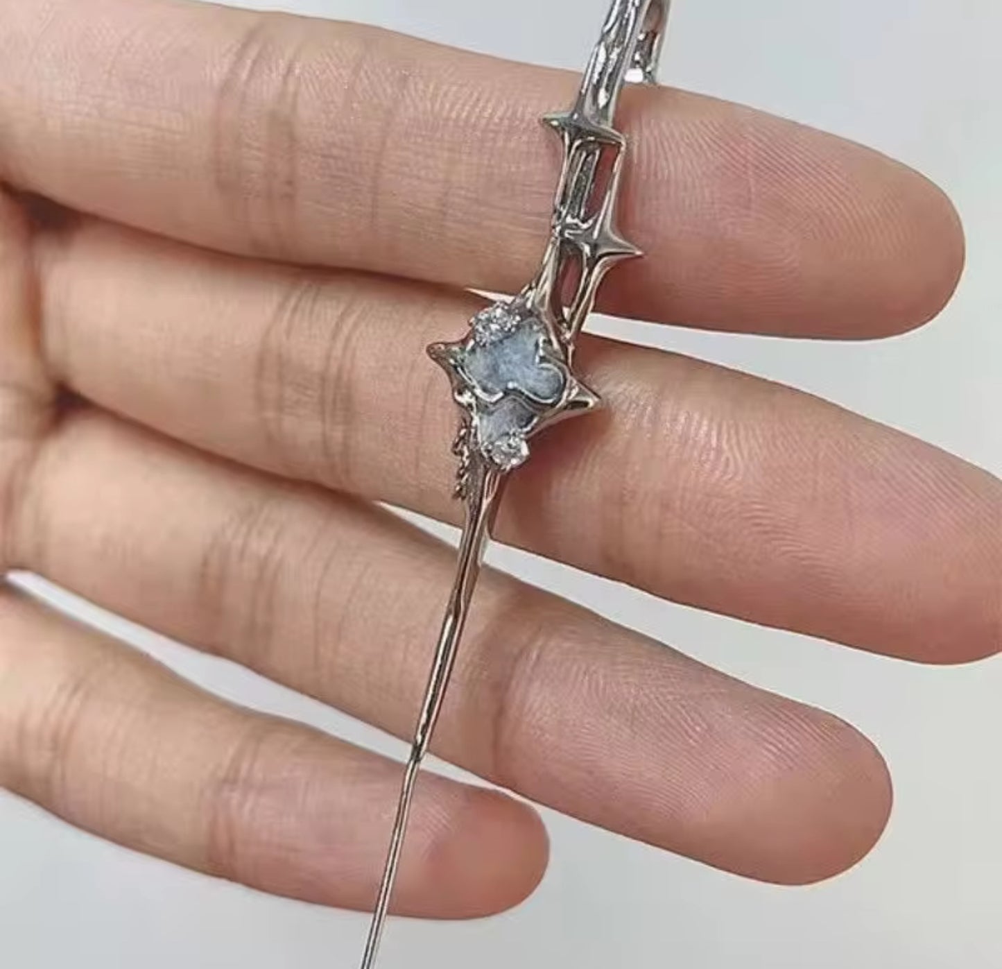 Frozen arc ear-cuff