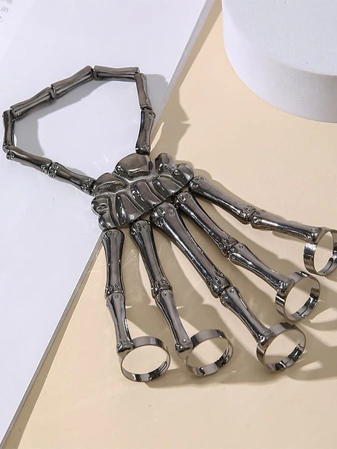 Skeleton hand ring set