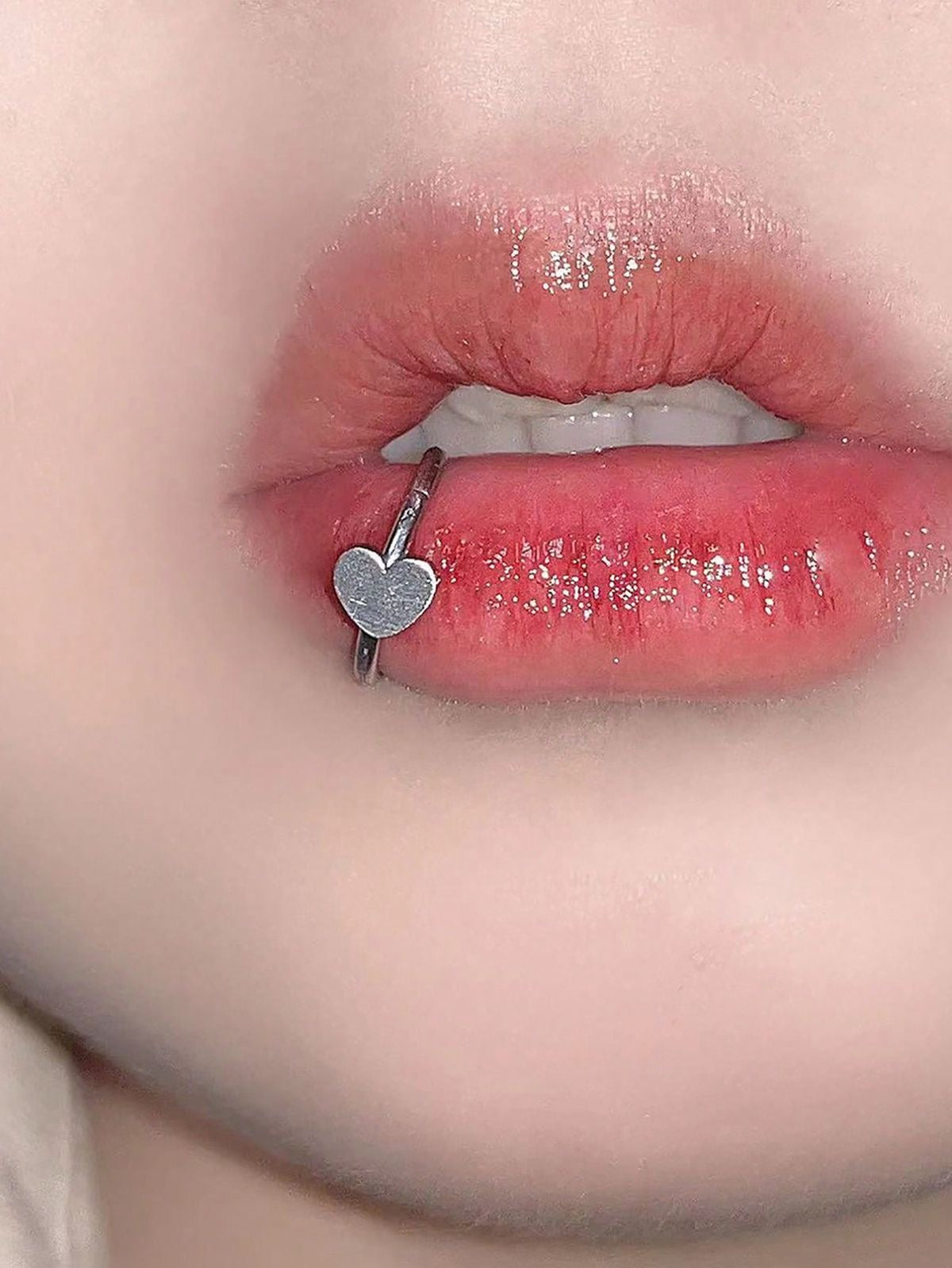 Heart lip ring