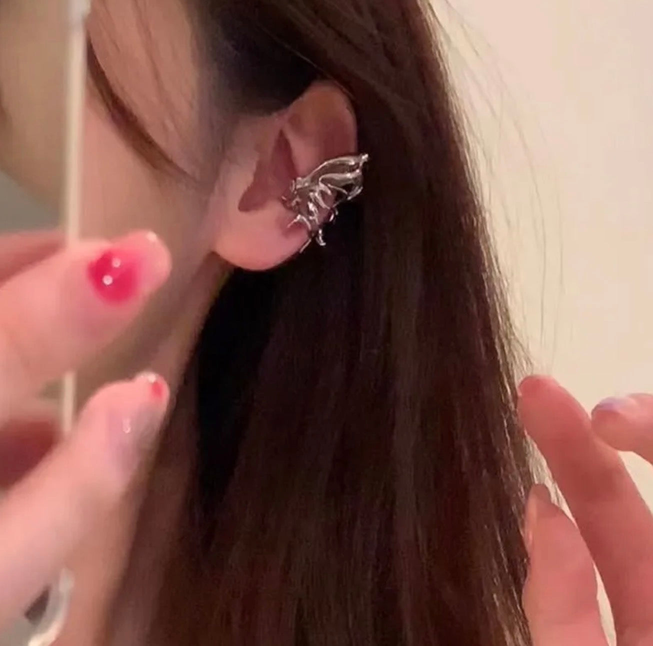 Butterfly wing earcuff