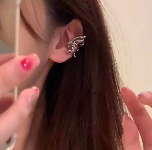 Butterfly wing earcuff