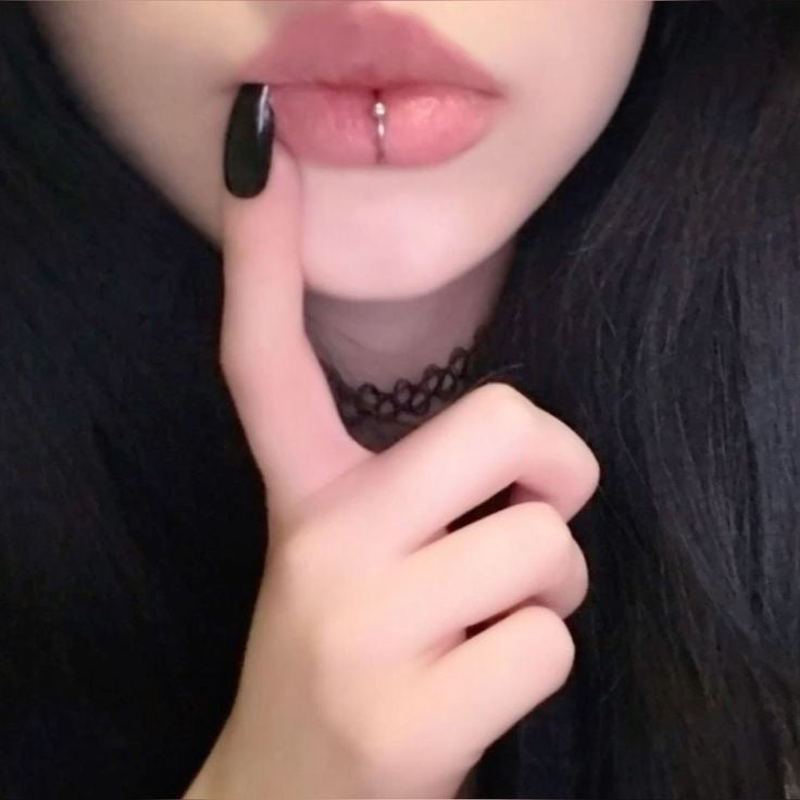 Circle lip ring
